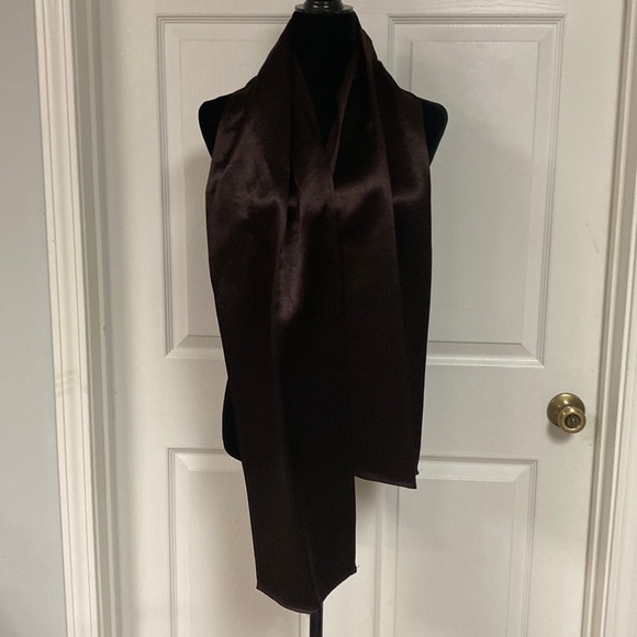 Christie of CA rayon brown scarf- one size - Picture 3 of 10